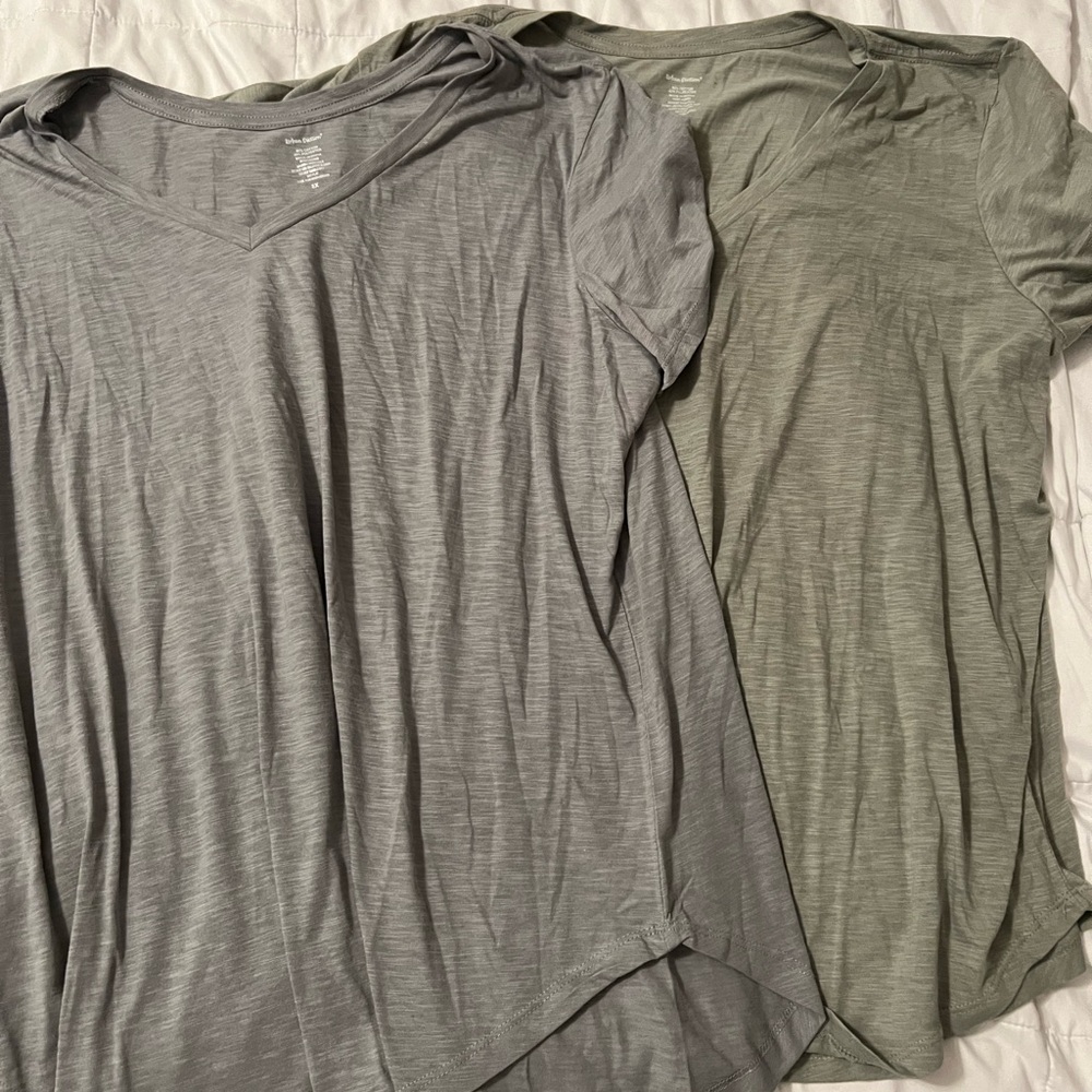 3 Women's V-Neck Tops - Gray and Green and Cream nwot